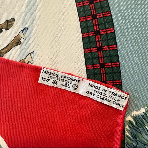 Authentic Hermes Vintage Holiday Silk Scarf with Red and Green Accents - Picture 4 of 11